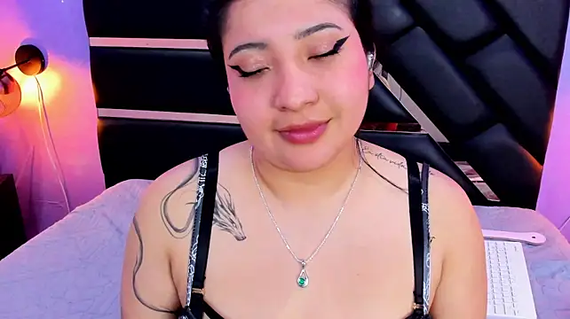 Czat XXX na żywo – Emma_monserrat