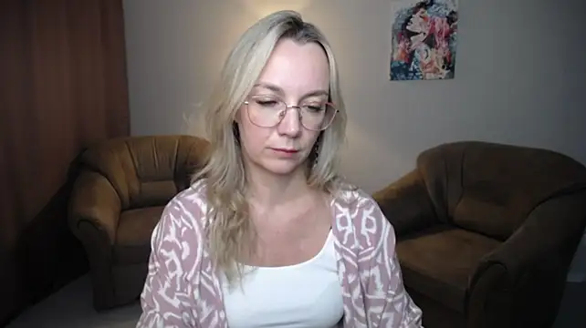 Živý XXX chat Ava_Elior