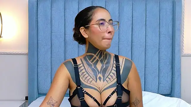 Онлайн чат XXX NicoleBlum