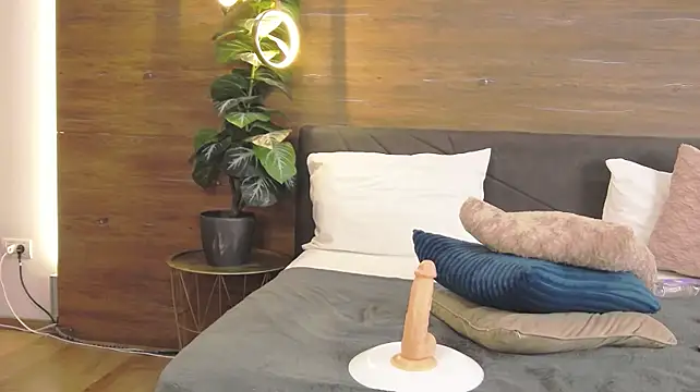 IrisSwift Live XXX-chat
