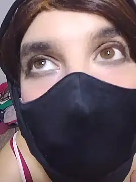 הופעת וובקאם של Banouti_23