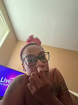 Živý XXX chat caramelkissss