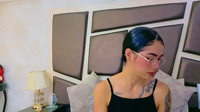 NicoleEsposito's Live XXX Chat