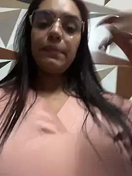 Chatroom XXX en direct de Sara-77