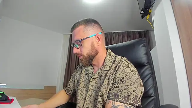 Вебкам-шоу Findom_guy