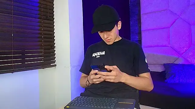 Tyler_Mcrey Live XXX-chat