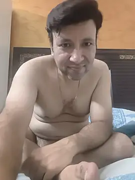 13hornyy 网络视讯表演