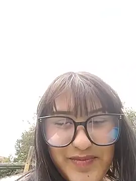 Emily-7 Live XXX-Chat