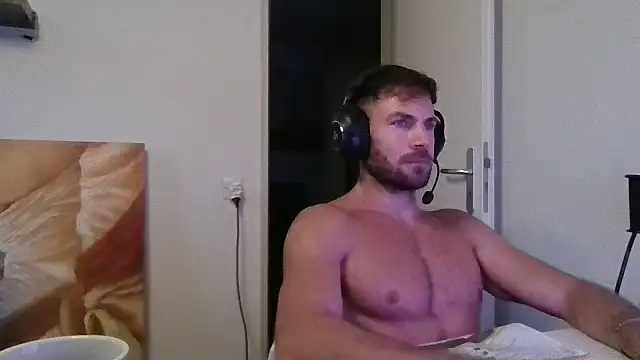alpha-hunk Adlı Modelin Canlı XXX Sohbeti