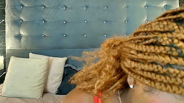 Ebony-petitee's Live XXX Chat