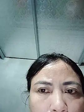 XXX chat uživo modela Lee_bee1