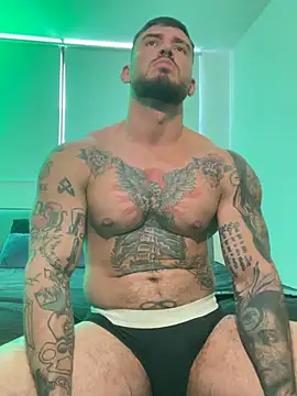 Czat XXX na żywo – DimitriSullivan_
