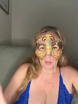 แชท XXX สดของ largeboobies30