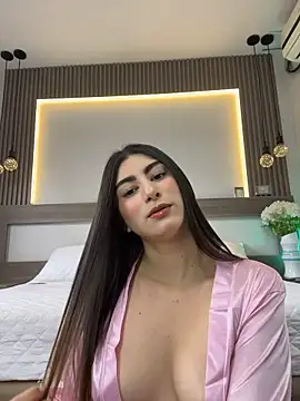 evelyn_hills' Live XXX Chat