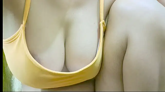 PARIYA_01's Live XXX Chat