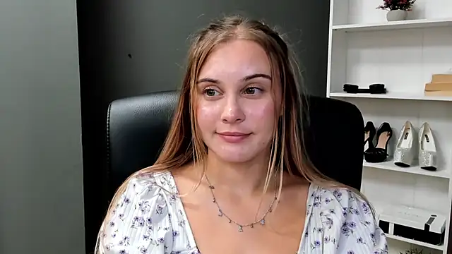 kitty_valerian Live XXX chat