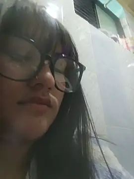 Živý XXX chat Emily-7