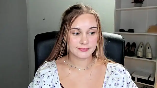 kitty_valeria Live XXX Chat