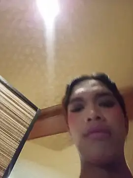 הופעת וובקאם של cuntyslut_nikki