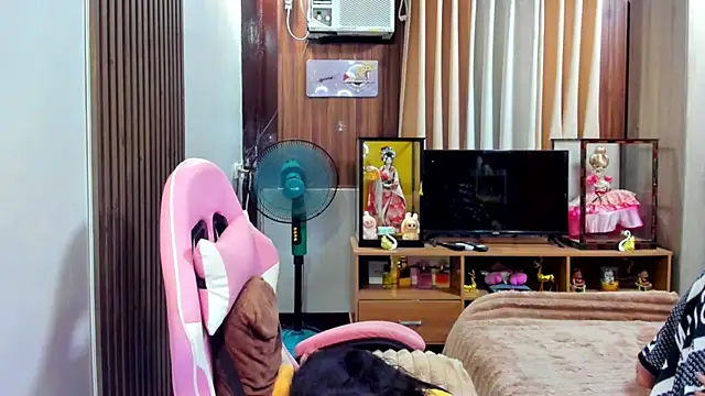 imallyoures69's Webcam Show