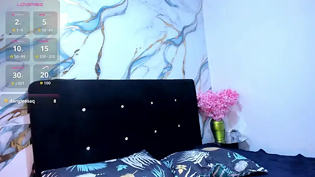 Czat XXX na żywo – RoxanaBorns_