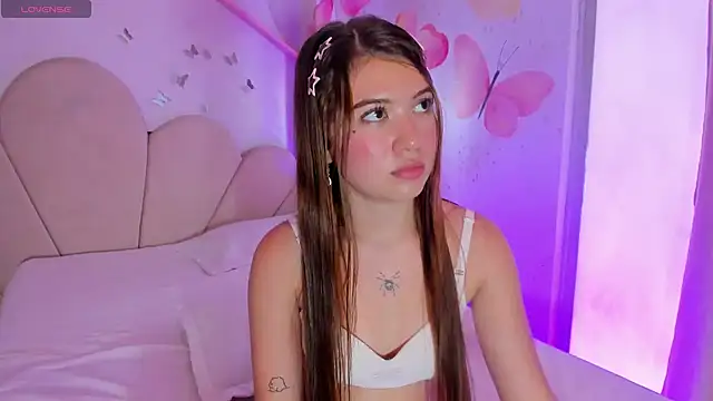 Hellencute18_'s Live XXX Chat