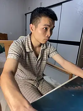 gutou001 XXX чат на живо