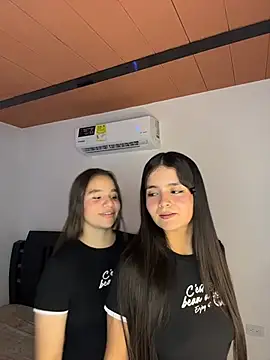 צ'אט XXX בשידור חי של Zow_