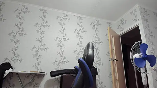 SanFrantsisko Adlı Modelin Canlı XXX Sohbeti