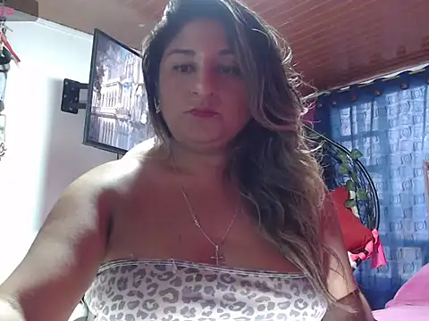 zoe_foster11 Adlı Modelin Canlı XXX Sohbeti
