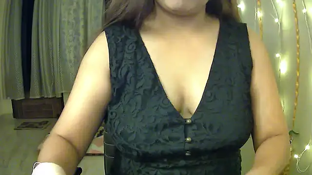 Онлайн чат XXX aarya_love