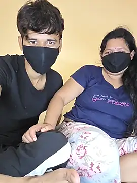 couplegk71's Live XXX Chat