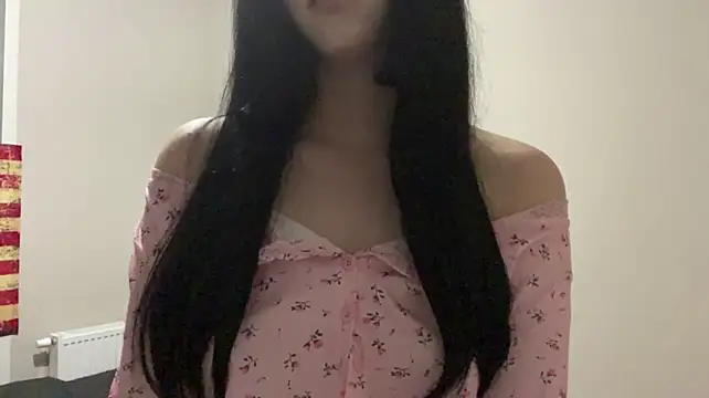 ElfriedaCutnoのライブXXXチャット