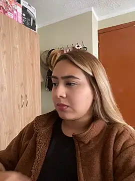 Chat +18 de Miabonnett_ ao vivo
