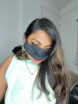 I_am_ur_amisha Adlı Modelin Canlı XXX Sohbeti
