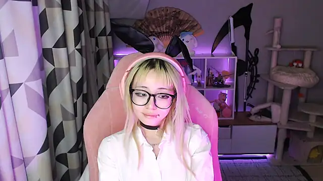 SaxonDibs' Live XXX Chat