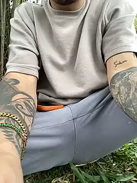 AlphaMasterXxx Chat XXX in diretta