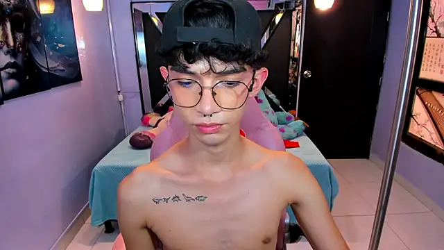 LiamHeatx 라이브 XXX 채팅