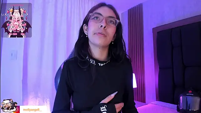 Molly_A Chat XXX live