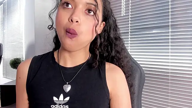 Im_vero1 – Naživo XXX chat