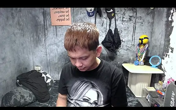 asianboi1111 Pertunjukan Webcam