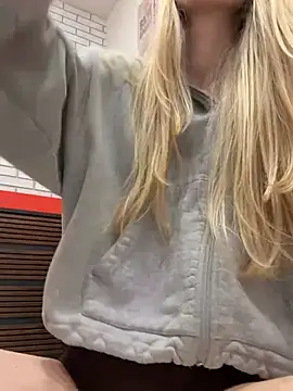 عرض كام kira_mia