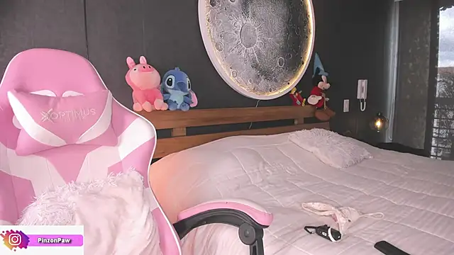 Sarajames' Live XXX Chat