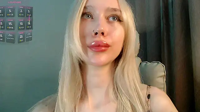 Des_ch লাইভ XXX চ্যাট