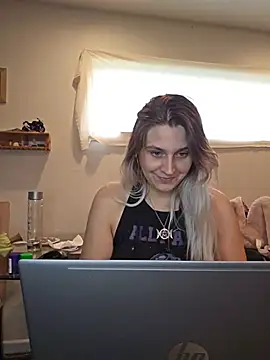 ScarletCallings_420 XXX чат на живо