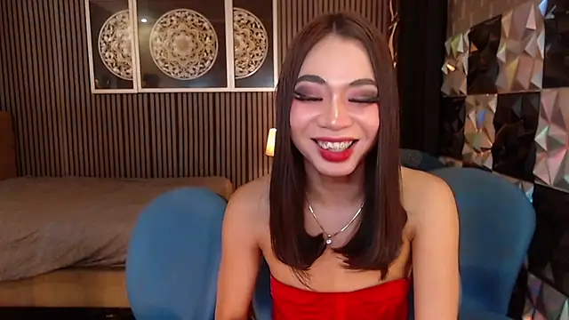 AudreyMilesTrans Adlı Modelin Canlı XXX Sohbeti