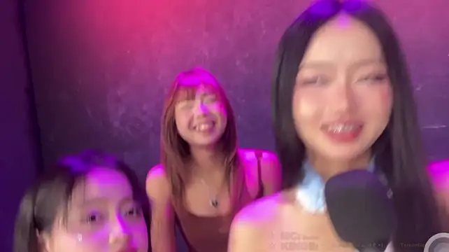 Rebel__Stage Live XXX-Chat