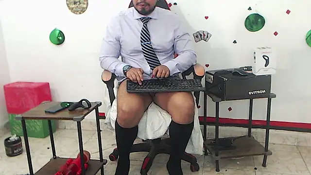 XXX chat uživo modela KalethBigDick