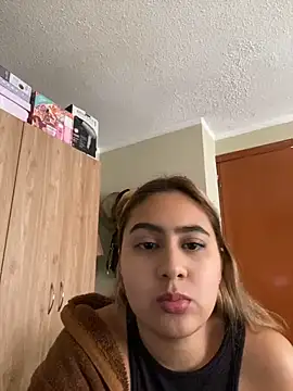 Miabonnett_ Adlı Modelin Canlı XXX Sohbeti