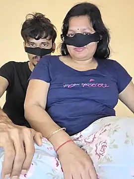 couplegk71 Live XXX-Chat